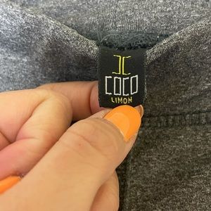 Coco Limon Capri leggings gray/black- Small